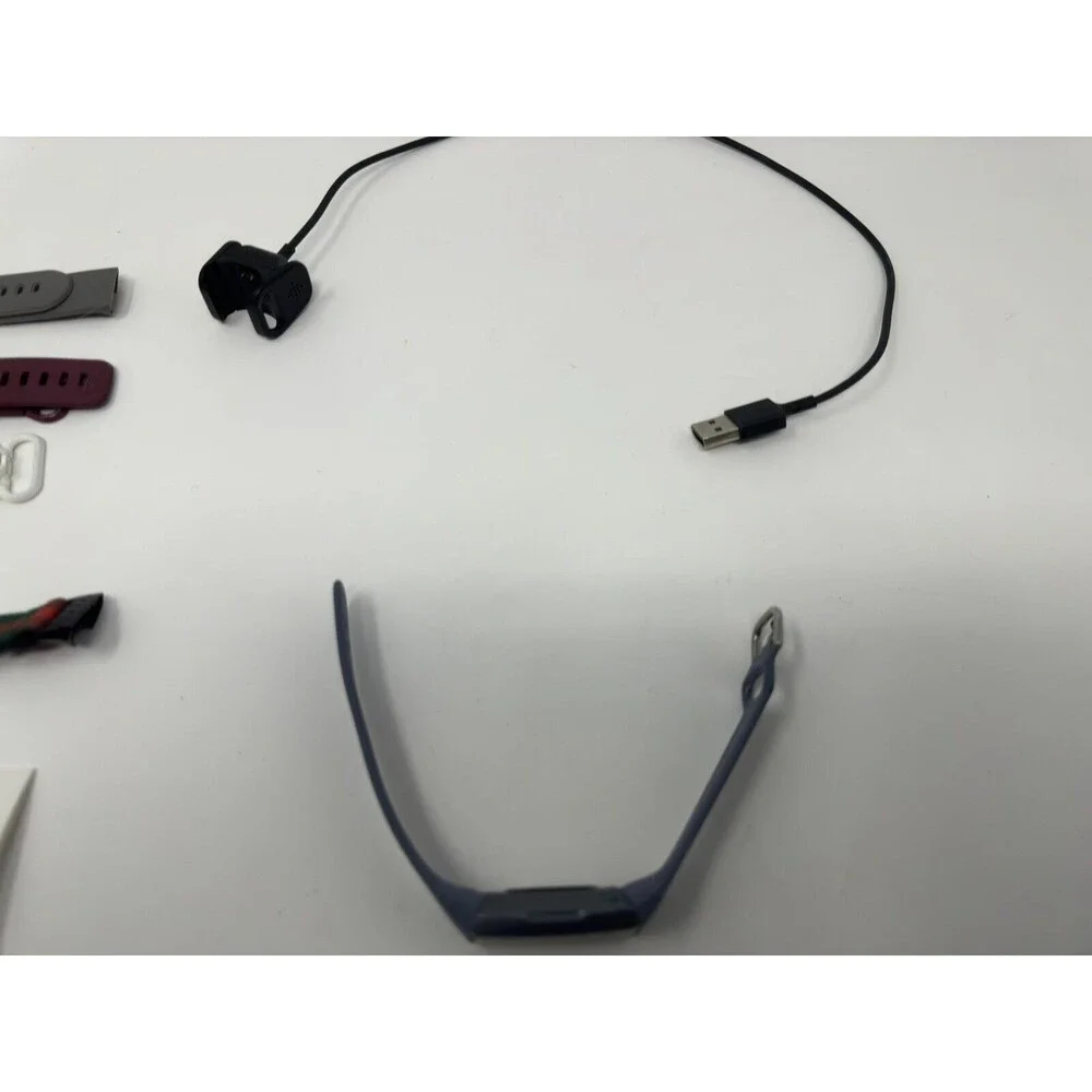 Fitbit Charge 3 Fitness w/ 6 wrist bands & charger